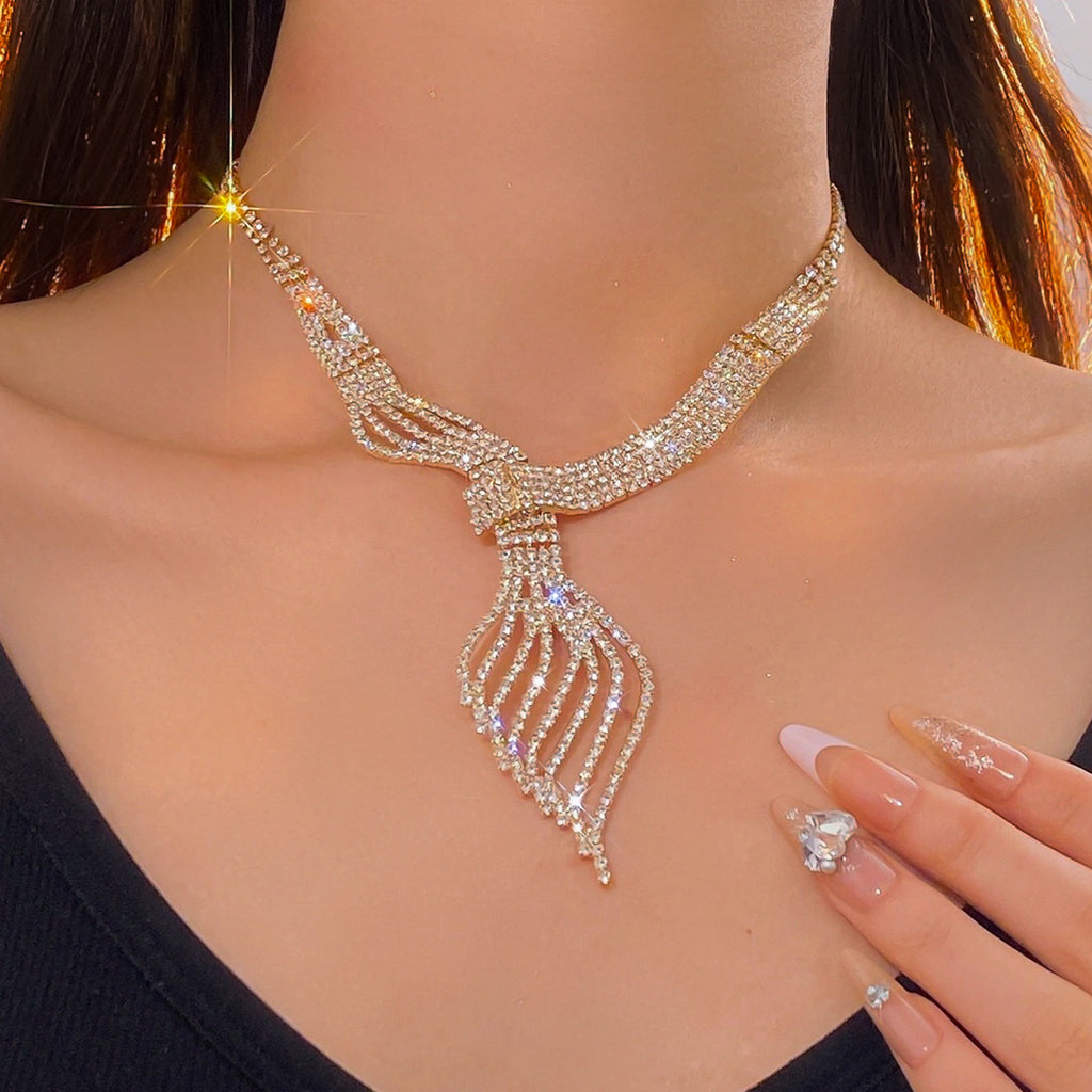 High-grade Clavicle Chain Fashion Grandeur Personality Jewelry Suit Maisonore