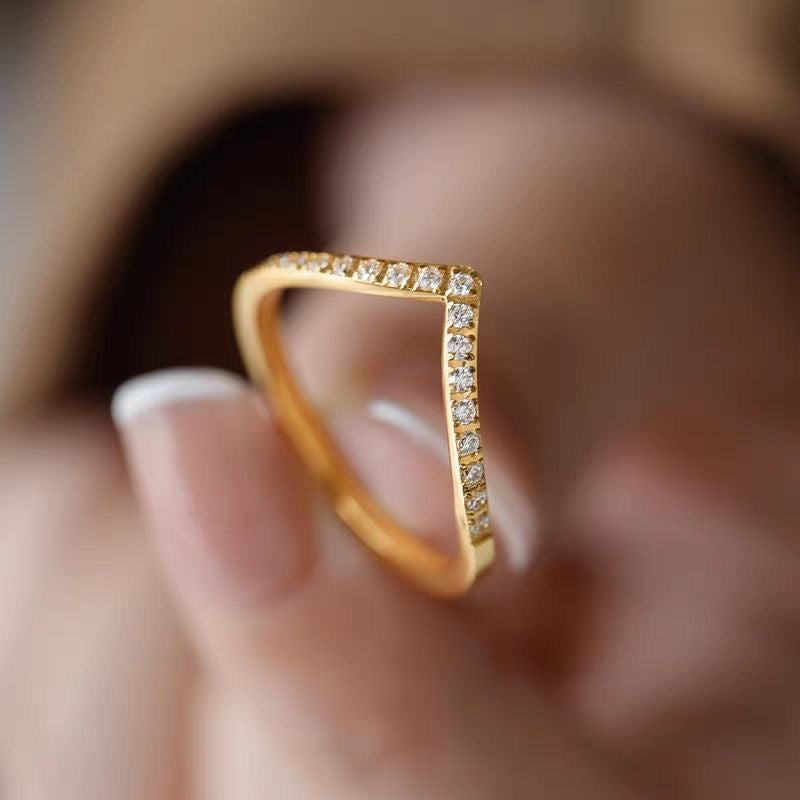 V-shaped Diamond Ring For Women, Stackable With Crown Electroplating Maisonore