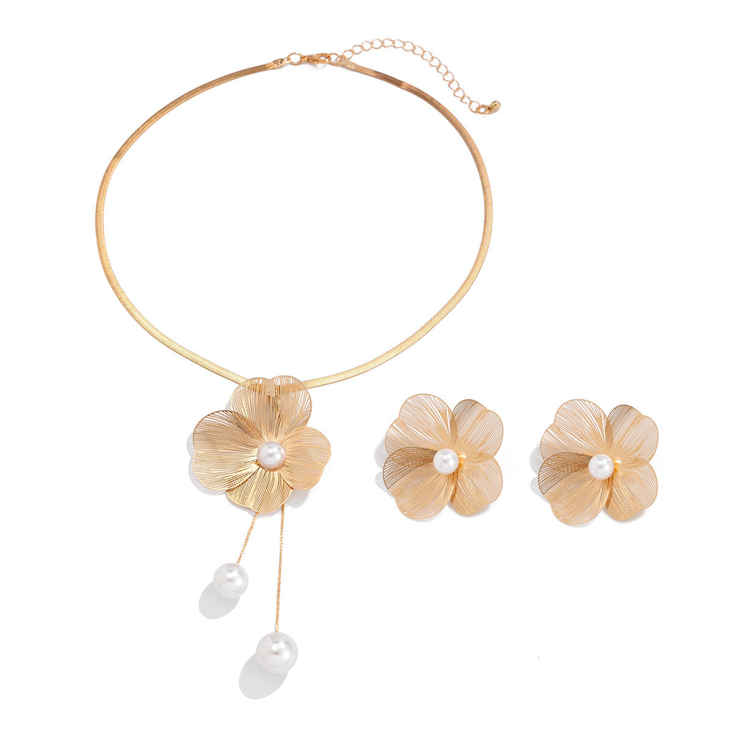Lady's Flower Inlaid Pearl Necklace And Earrings Suite maisonore shop