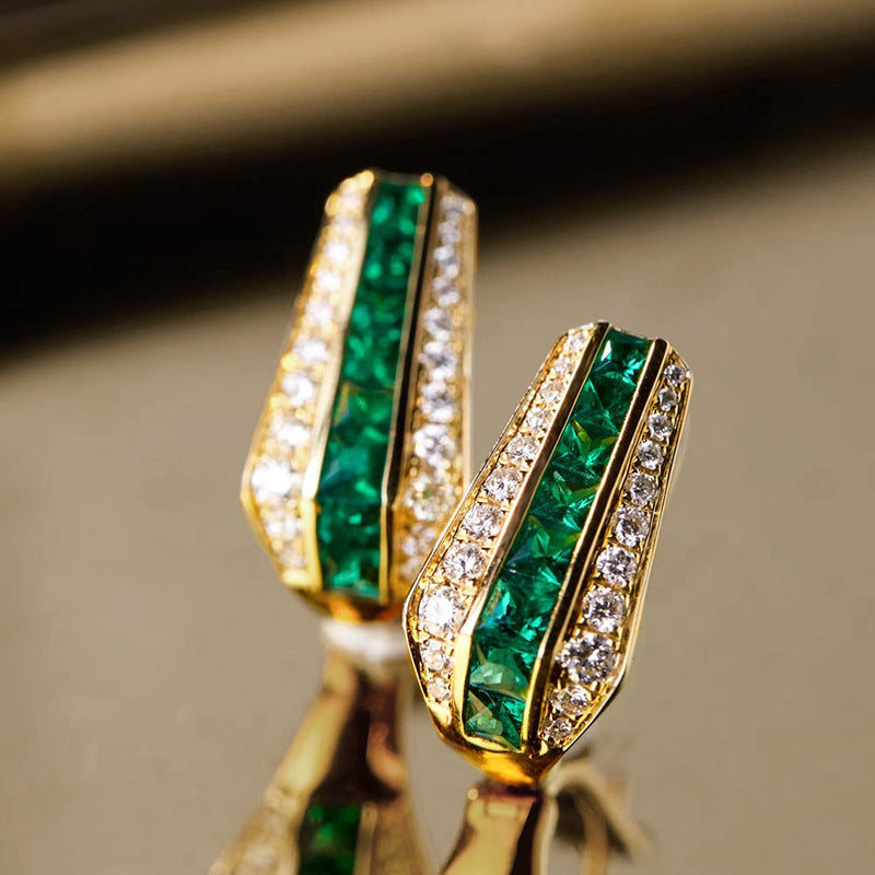 Elegant Faux Emerald Earrings Maisonore