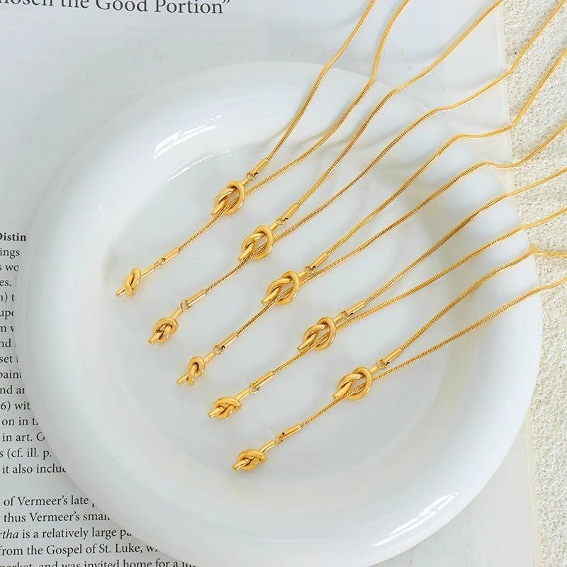 Sophisticated Versatile And Adjustable Long Necklace Maisonore