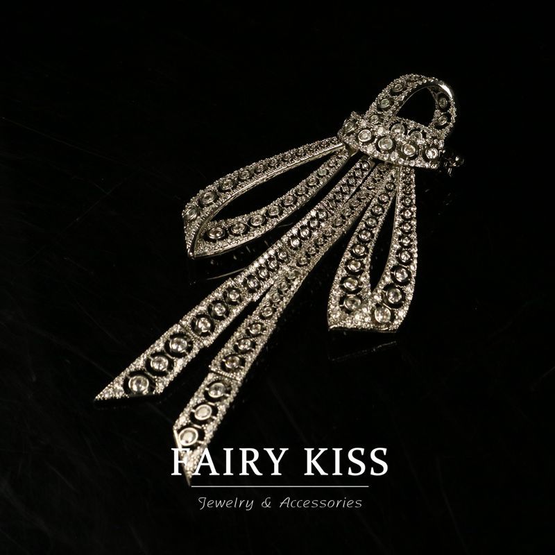 Exquisite And Versatile Heavy Industry Bow Inlaid Diamond Copper Wax Brooch Maisonore