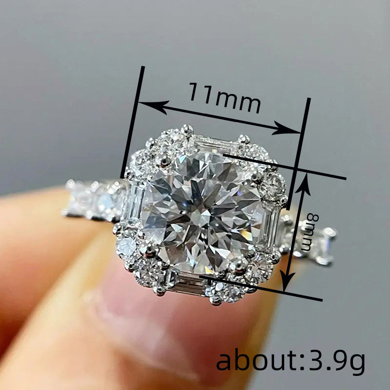 Women's Ring With Sparkling Micro-paved Zirconia Maisonore