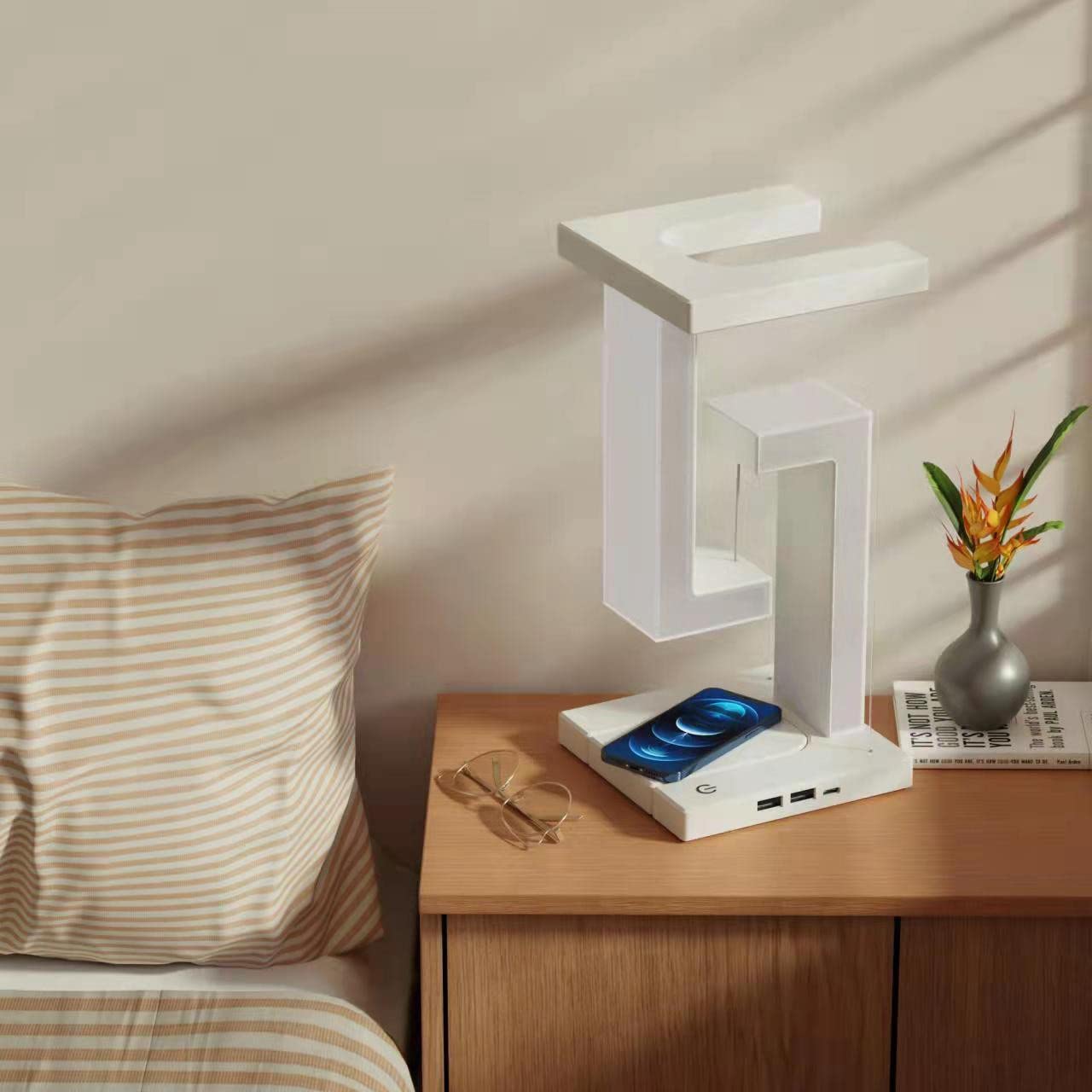 Creative Smartphone Wireless Charging Suspension Table Lamp Balance Lamp Floating For Home Bedroom Maisonore