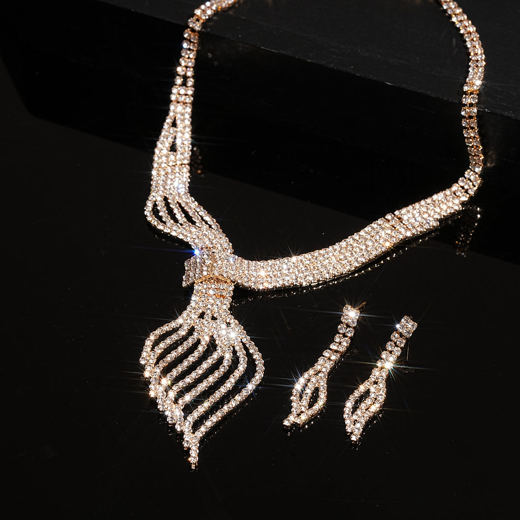 High-grade Clavicle Chain Fashion Grandeur Personality Jewelry Suit Maisonore
