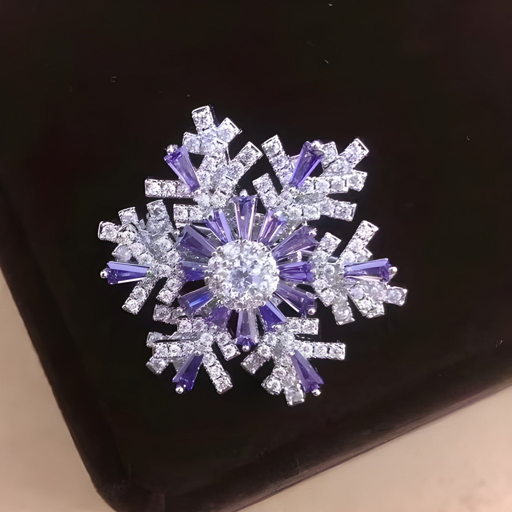 Luxury Good Luck Comes Brooch High-end Women's Exquisite Spinning Snowflake Pin Niche Design Corsage Maisonore
