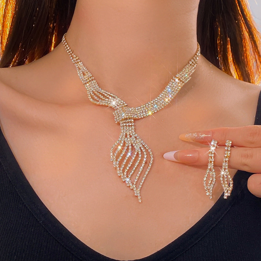 High-grade Clavicle Chain Fashion Grandeur Personality Jewelry Suit Maisonore
