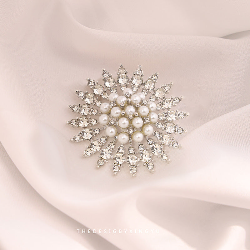 New Alloy Brooch High Sense Niche High-end Pin Coat Suit High-end All-match Corsage Maisonore